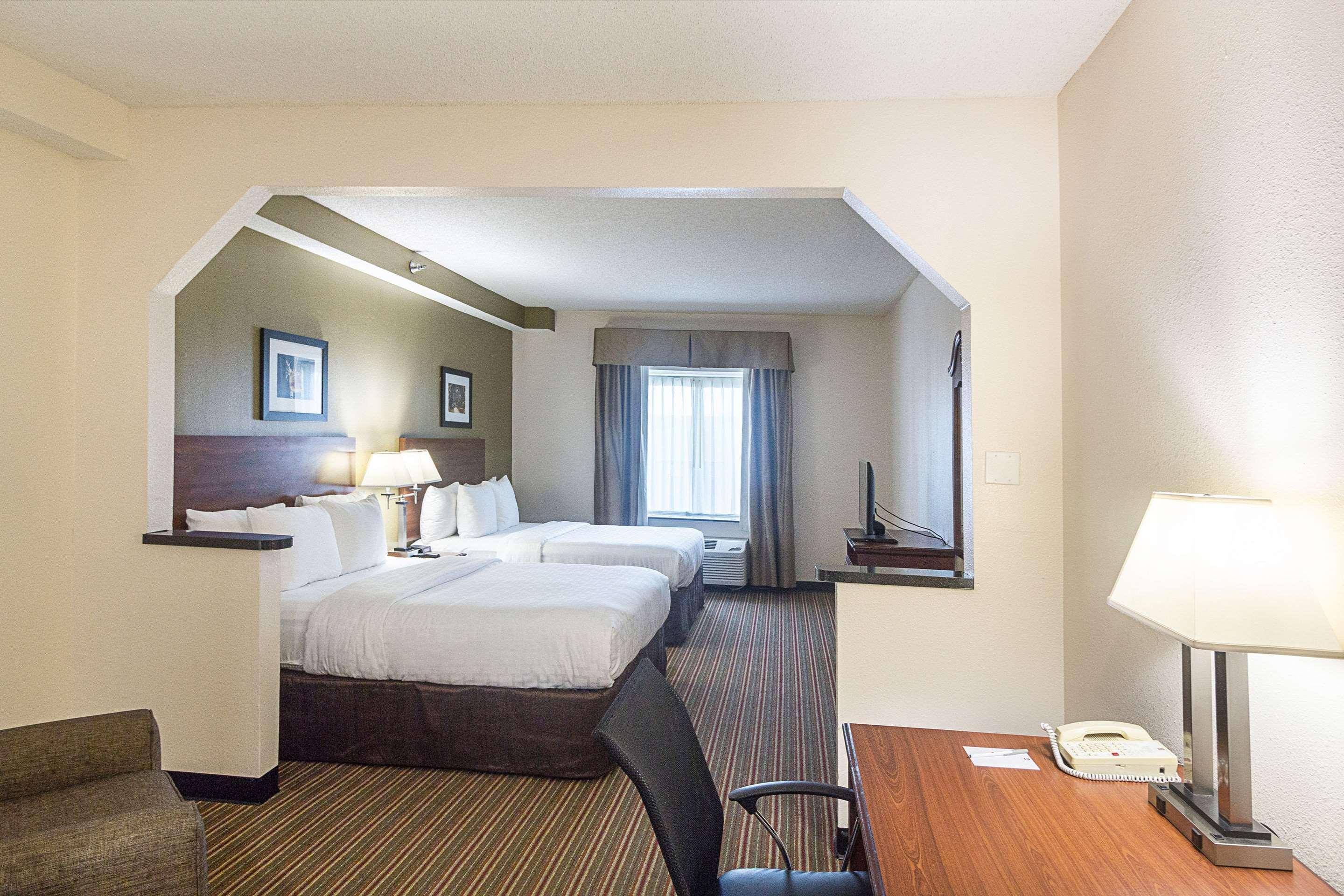 Quality Inn & Suites West Chase Houston Buitenkant foto