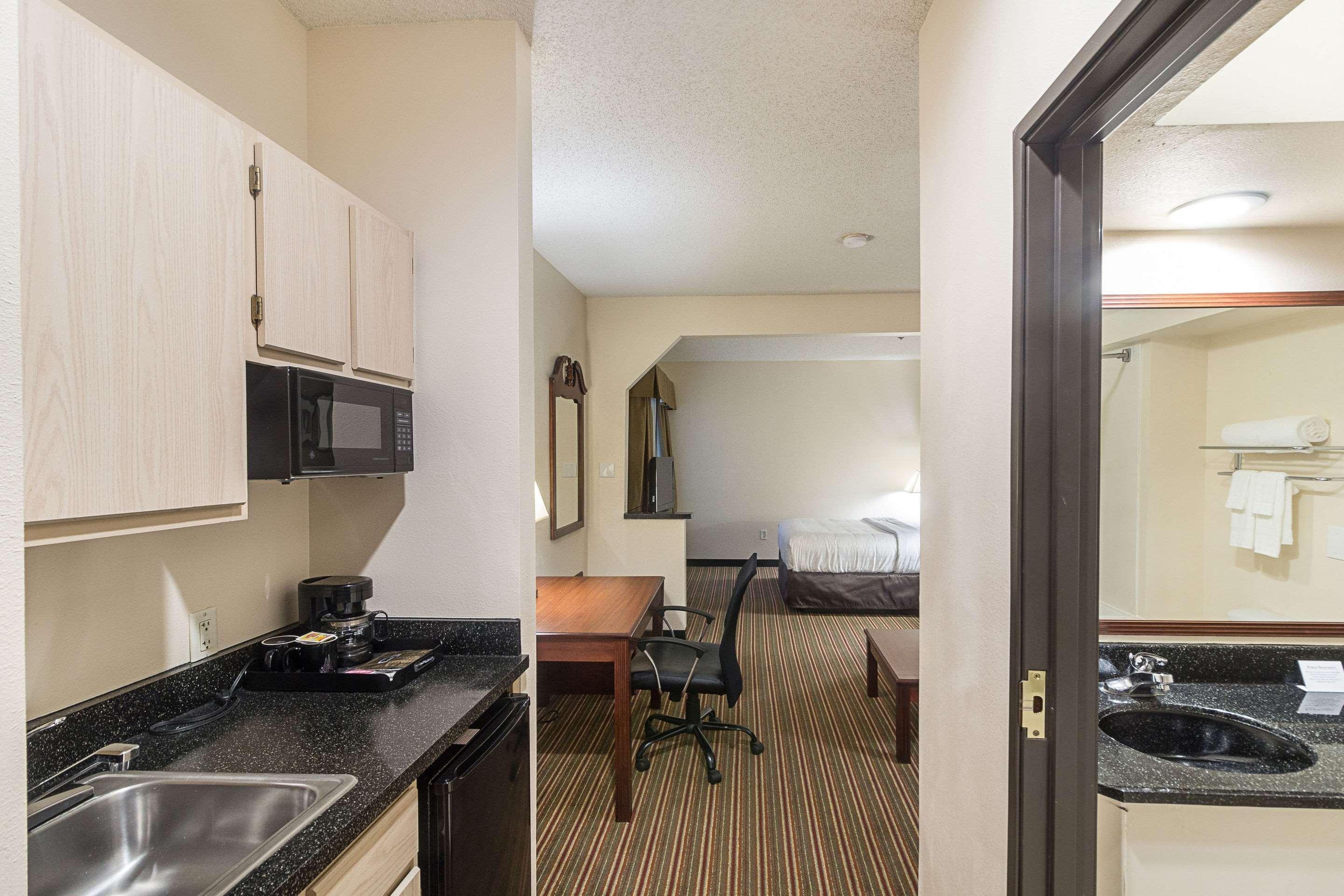 Quality Inn & Suites West Chase Houston Buitenkant foto