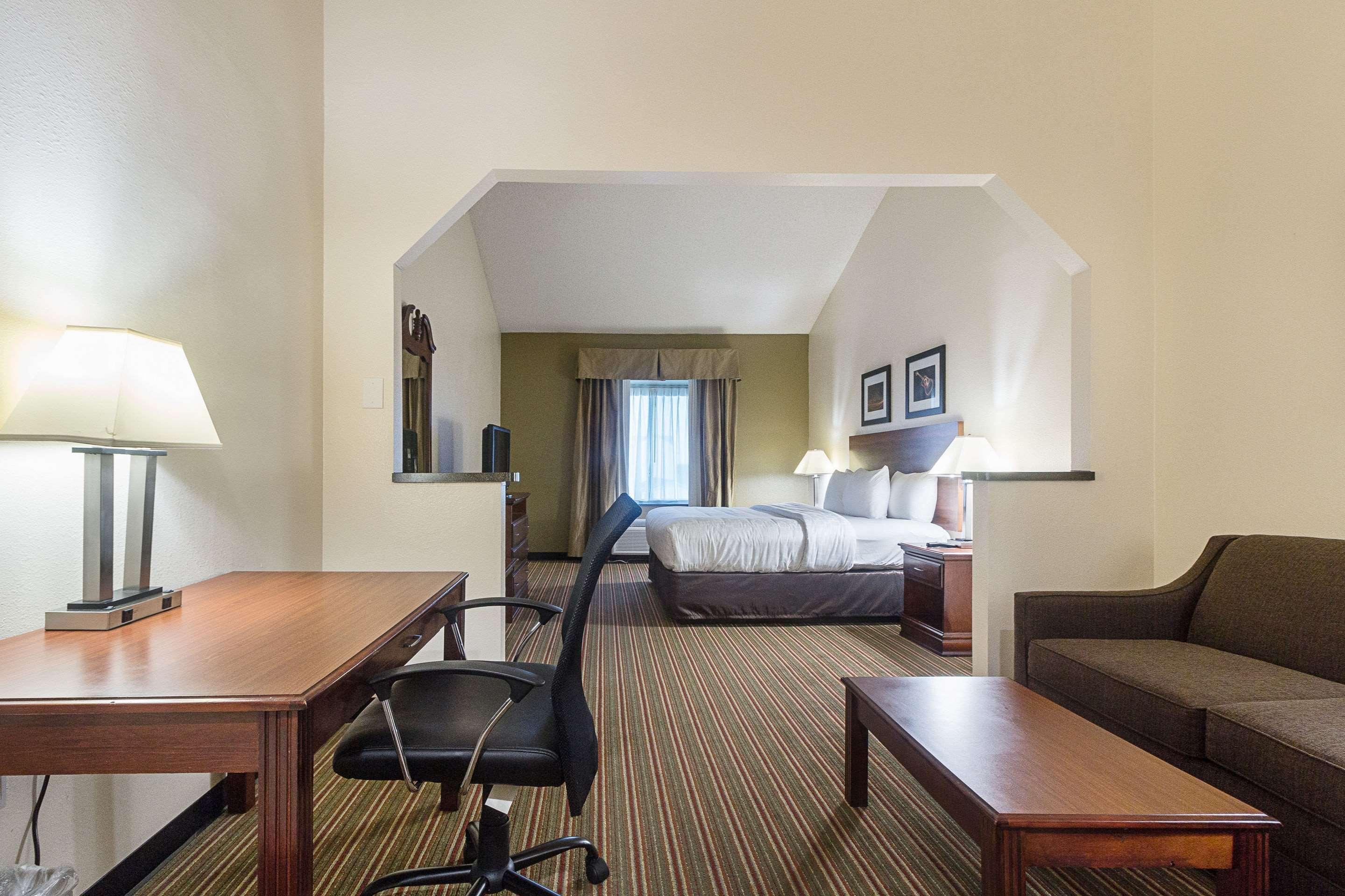 Quality Inn & Suites West Chase Houston Buitenkant foto
